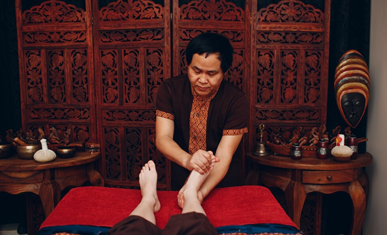 What is Alambana Therapy? Traditional Support-Based Healing Explained